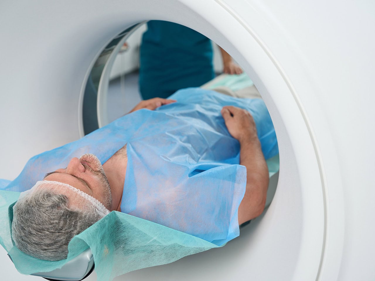 patient undergoing an mri scan